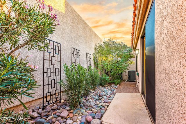 5825 N Misty Ridge Drive, Tucson, AZ 85718