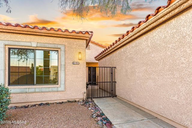 5825 N Misty Ridge Drive, Tucson, AZ 85718