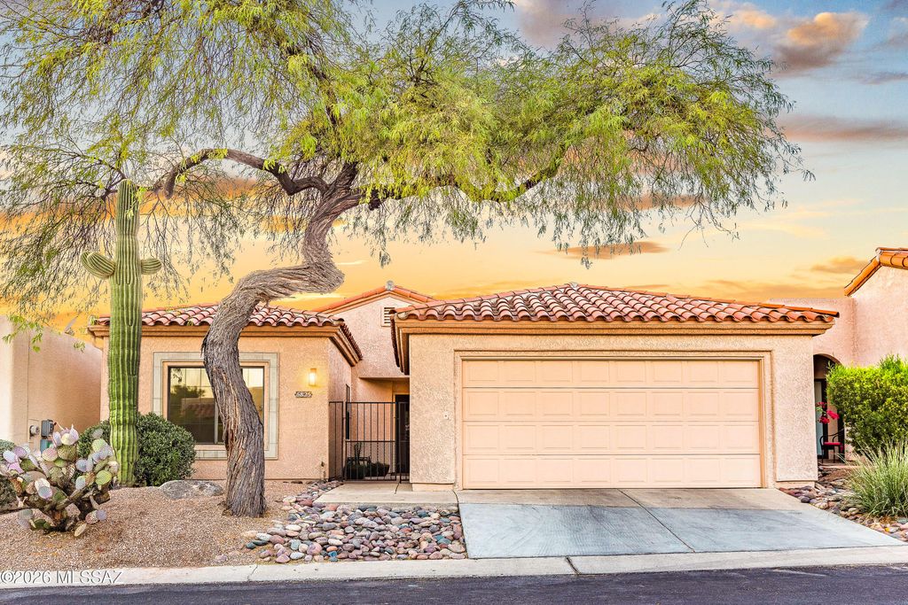 5825 N Misty Ridge Drive, Tucson, AZ 85718