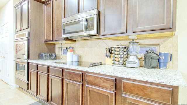 3128 BEACON GLN, Schertz, TX 78108