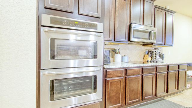 3128 BEACON GLN, Schertz, TX 78108