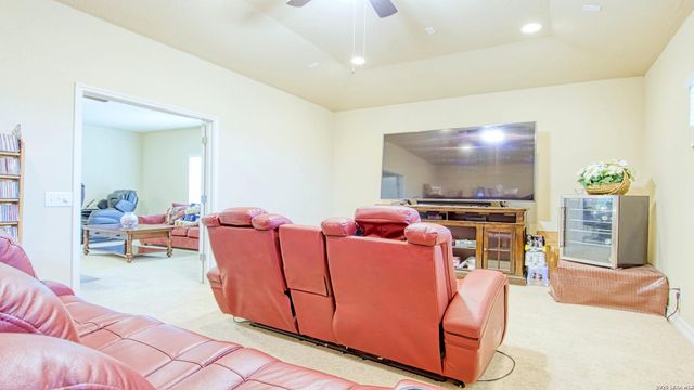 3128 BEACON GLN, Schertz, TX 78108