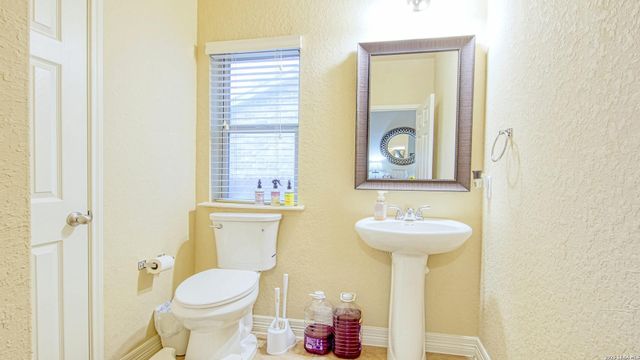 3128 BEACON GLN, Schertz, TX 78108