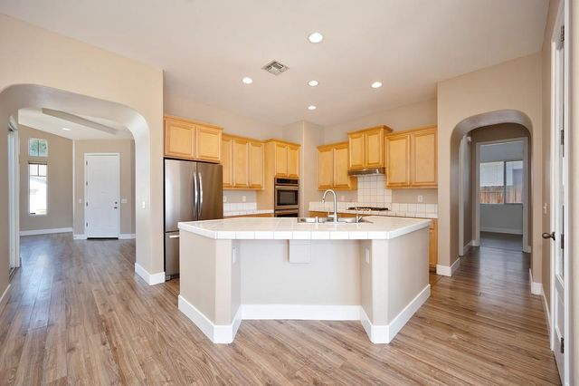 5751 Spenlow Way, Sacramento, CA 95835