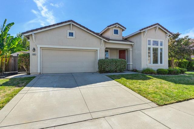 5751 Spenlow Way, Sacramento, CA 95835