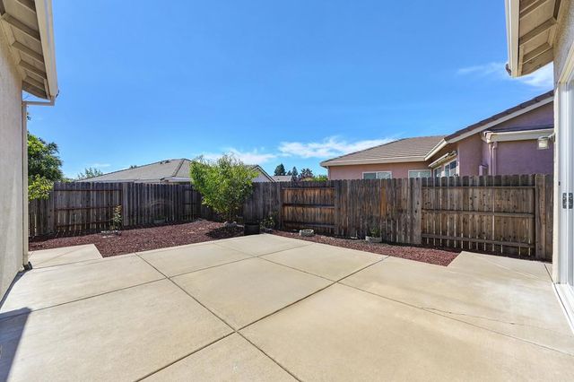 5751 Spenlow Way, Sacramento, CA 95835