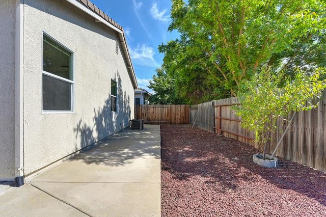 5751 Spenlow Way, Sacramento, CA 95835