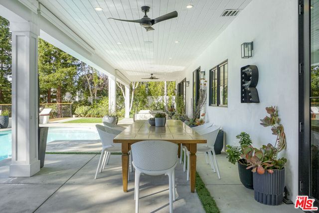 18321 Lake Encino Drive, Encino, CA 91316