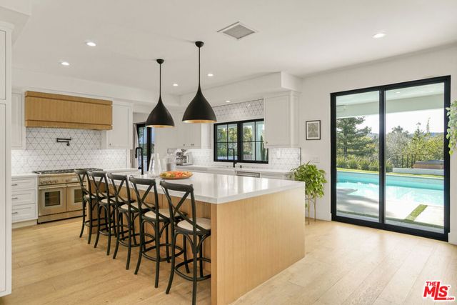 18321 Lake Encino Drive, Encino, CA 91316