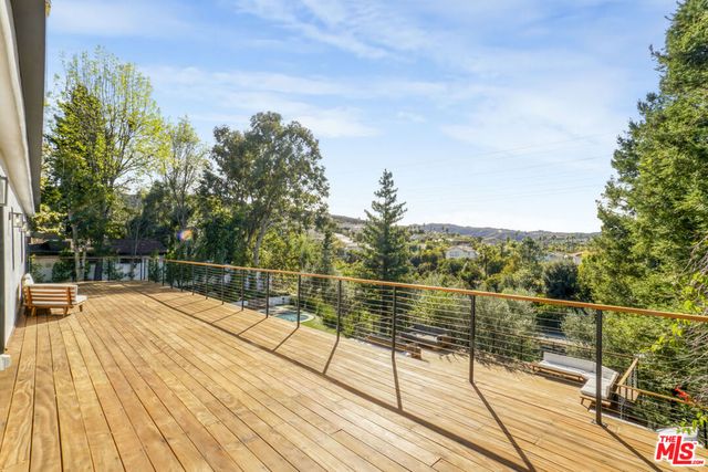 18321 Lake Encino Drive, Encino, CA 91316