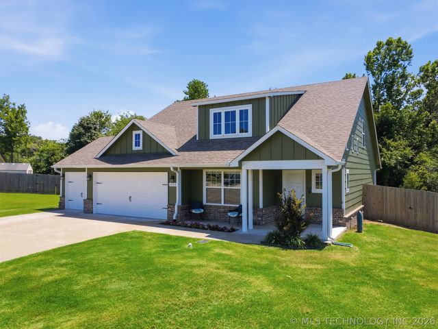 6804 S 22nd Place E, Broken Arrow, OK 74011
