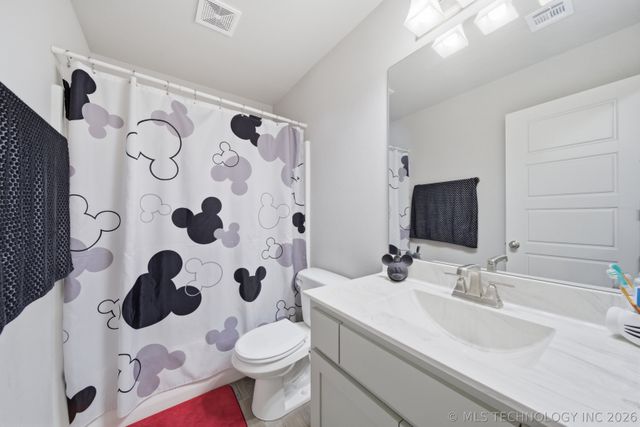 6804 S 22nd Place E, Broken Arrow, OK 74011