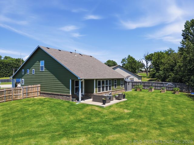 6804 S 22nd Place E, Broken Arrow, OK 74011