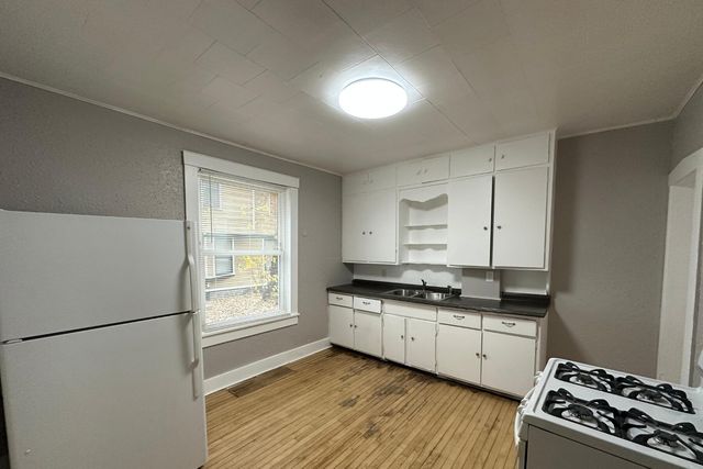 823 Geneva Avenue SE, Grand Rapids, MI 49507