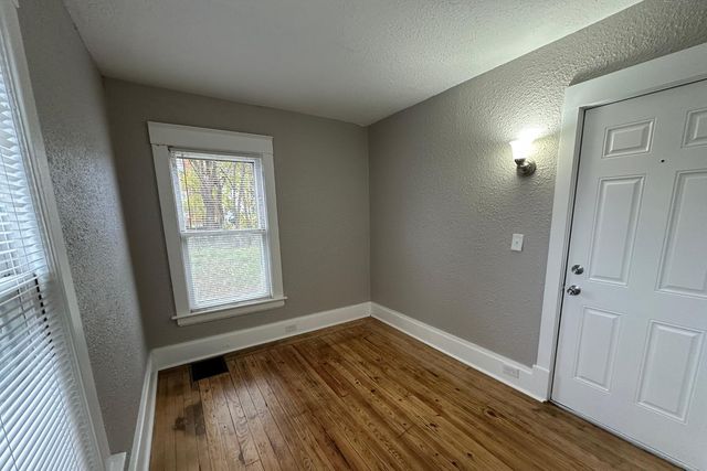 823 Geneva Avenue SE, Grand Rapids, MI 49507