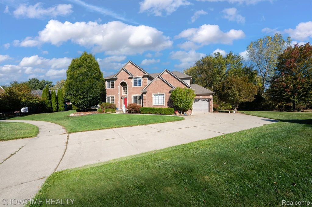 18483 Tarpey Drive, Macomb Township, MI 48044