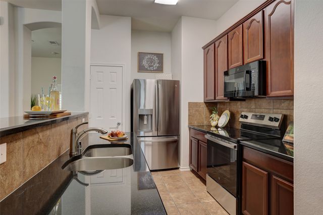 10323 Summit Run Drive, Frisco, TX 75035