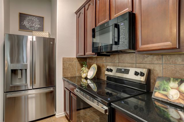 10323 Summit Run Drive, Frisco, TX 75035