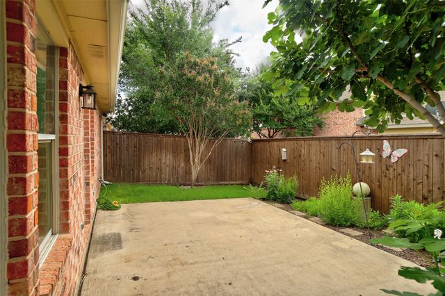 10323 Summit Run Drive, Frisco, TX 75035