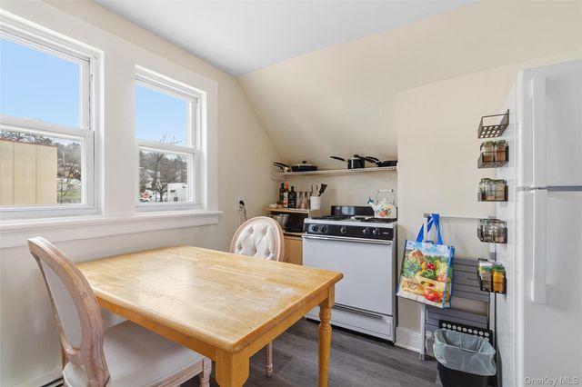 11 Dixon Street, Tarrytown, NY 10591