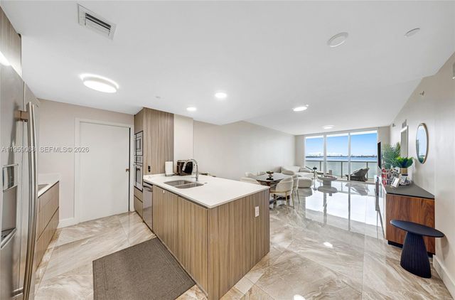 600 NE 27th St 1004, Miami, FL 33137