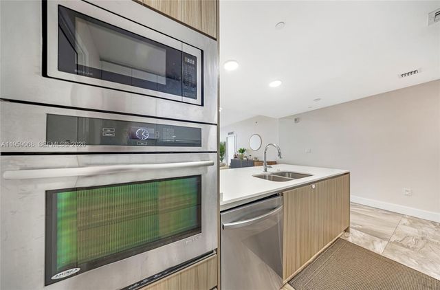 600 NE 27th St 1004, Miami, FL 33137