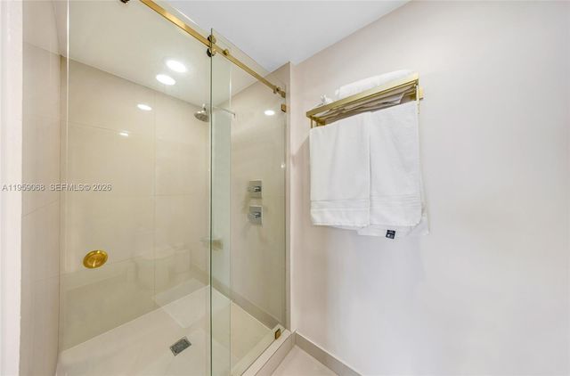 600 NE 27th St 1004, Miami, FL 33137