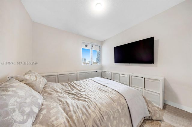 600 NE 27th St 1004, Miami, FL 33137