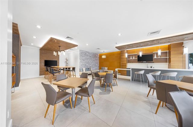 600 NE 27th St 1004, Miami, FL 33137