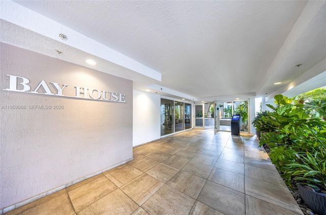 600 NE 27th St 1004, Miami, FL 33137