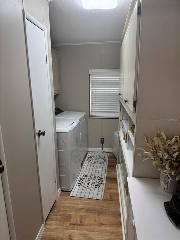 Image 16 of property listing at 1001 STARKEY ROAD 310, Largo, FL 33771