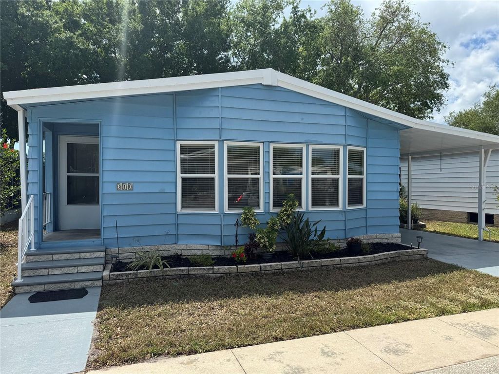 Image 22 of property listing at 1001 STARKEY ROAD 310, Largo, FL 33771