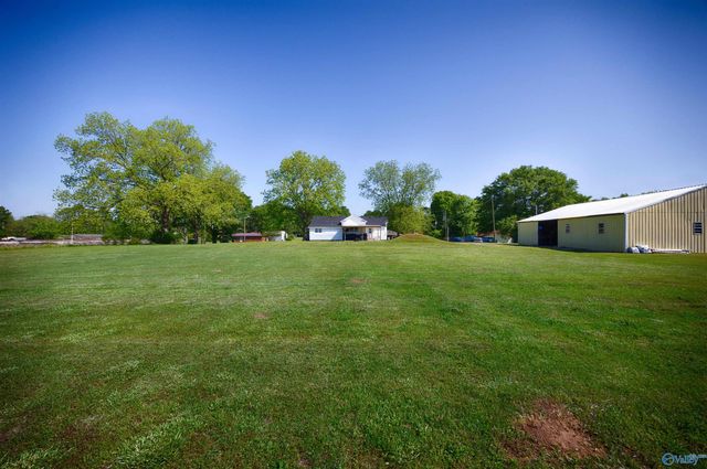 117 Railroad Circle, Falkville, AL 35622