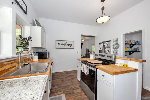 117 Railroad Circle, Falkville, AL 35622