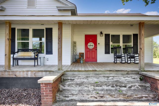 117 Railroad Circle, Falkville, AL 35622