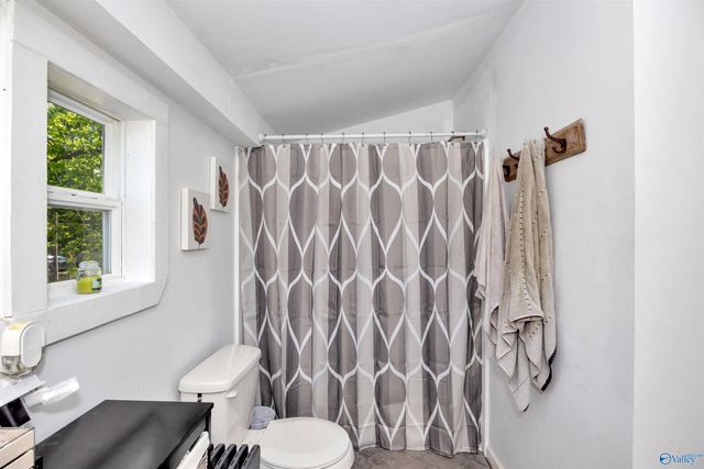 117 Railroad Circle, Falkville, AL 35622