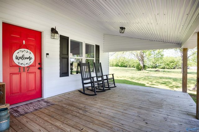 117 Railroad Circle, Falkville, AL 35622