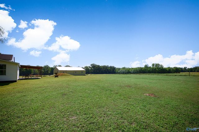 117 Railroad Circle, Falkville, AL 35622