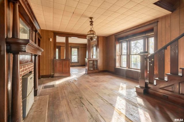 1250 E PARK Street, Carbondale, IL 62901