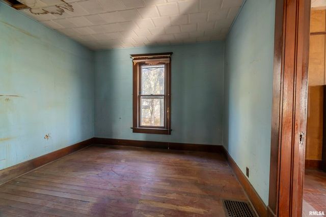 1250 E PARK Street, Carbondale, IL 62901