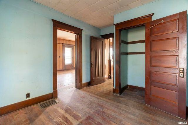 1250 E PARK Street, Carbondale, IL 62901