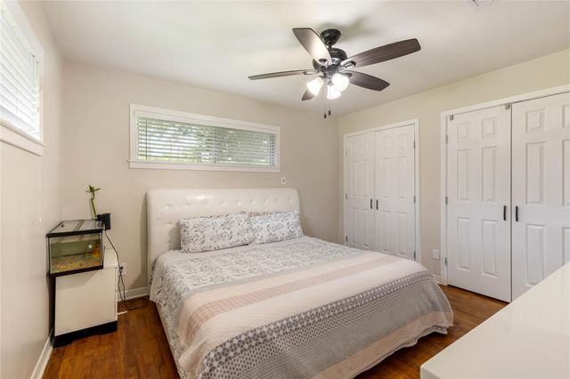 110 Mustang Drive, Alvin, TX 77511