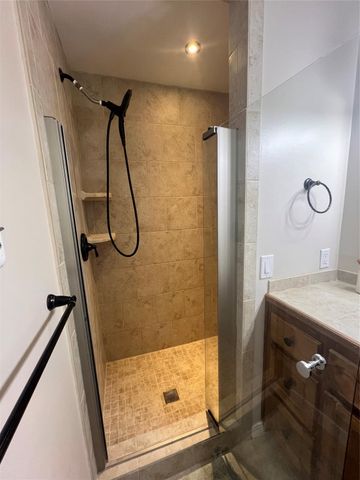 110 Mustang Drive, Alvin, TX 77511