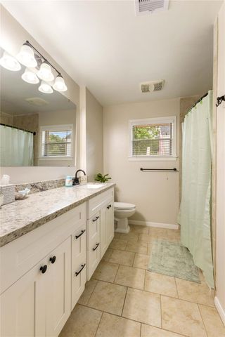 110 Mustang Drive, Alvin, TX 77511