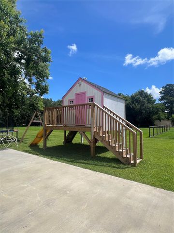 110 Mustang Drive, Alvin, TX 77511