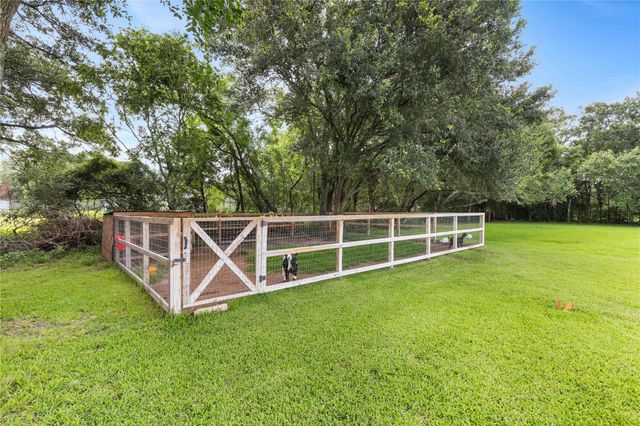 110 Mustang Drive, Alvin, TX 77511