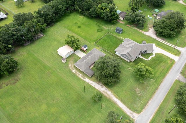 110 Mustang Drive, Alvin, TX 77511