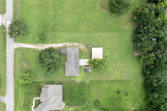 110 Mustang Drive, Alvin, TX 77511