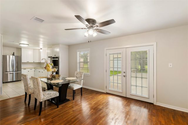 110 Mustang Drive, Alvin, TX 77511