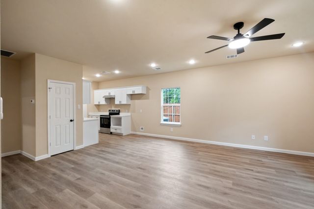 106 Navajo Drive, Mabank, TX 75156
